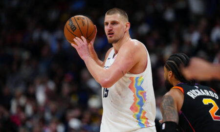 Jokic premier joueur à faire du 30,20,20