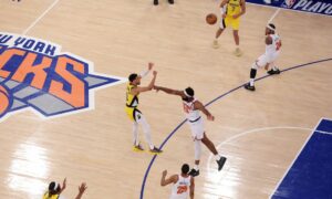 Tyrese Haliburton glace le Garden lors du match 1