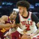 Lonzo Ball échangé contre Isaac Okoro